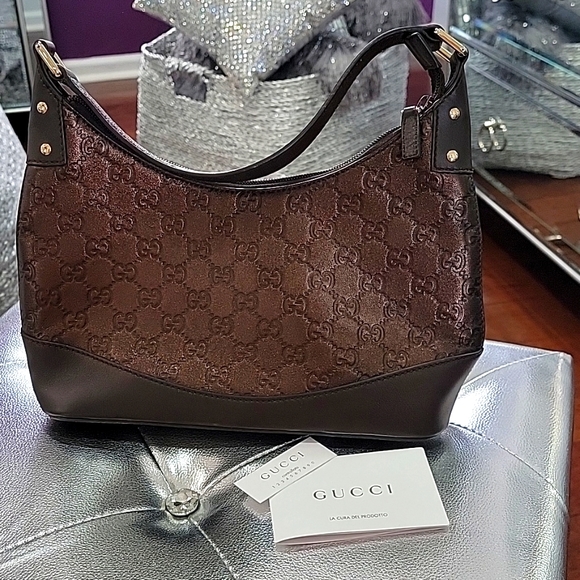 Authentic Gucci leather hobo. Used once. - Picture 5 of 11